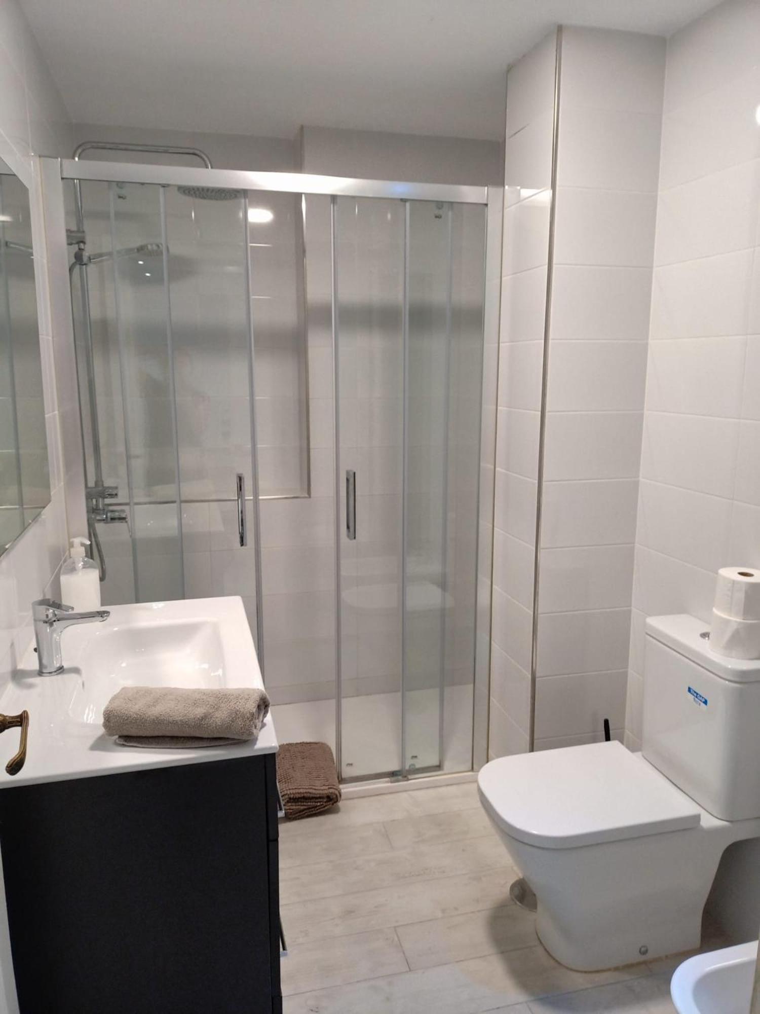 Piso Con Parkinprivado Y A10Minutosdelaplayaandando Appartement Málaga Buitenkant foto