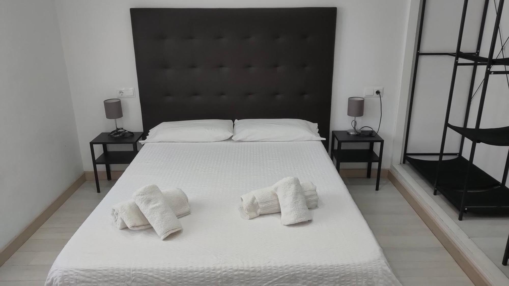 Piso Con Parkinprivado Y A10Minutosdelaplayaandando Appartement Málaga Buitenkant foto