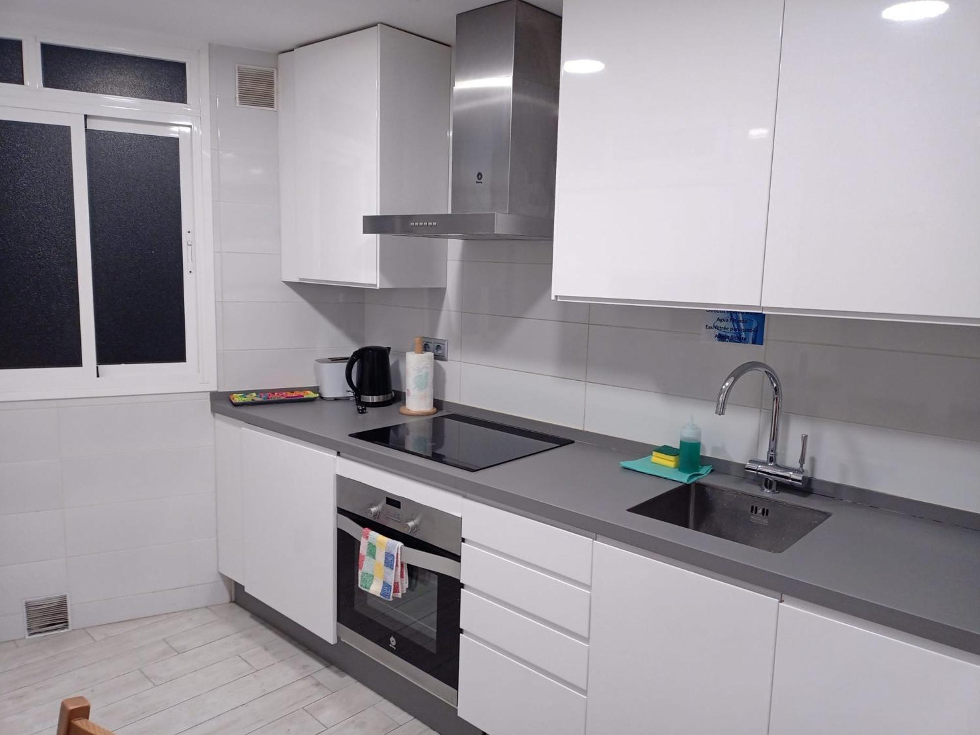 Piso Con Parkinprivado Y A10Minutosdelaplayaandando Appartement Málaga Buitenkant foto